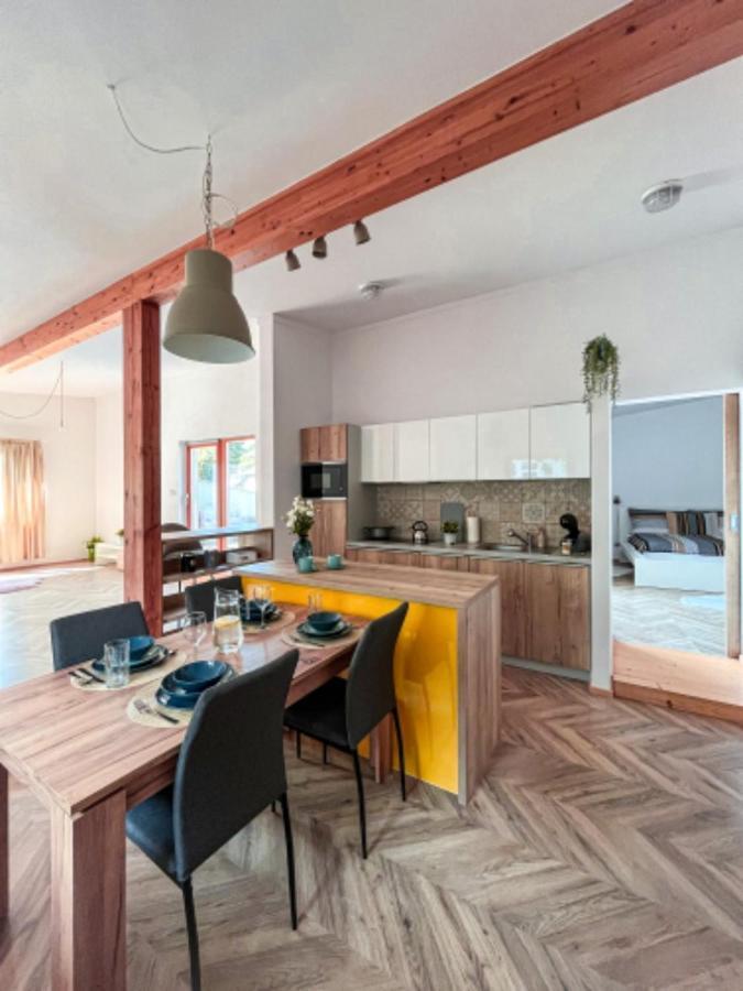 Apartman Niklan Rožnov pod Radhoštěm Exteriör bild