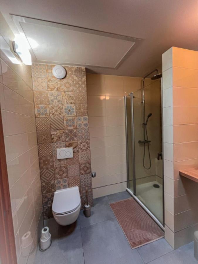 Apartman Niklan Rožnov pod Radhoštěm Exteriör bild