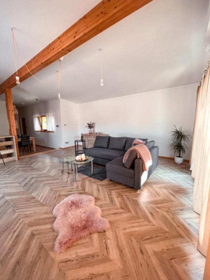 Apartman Niklan Rožnov pod Radhoštěm Exteriör bild