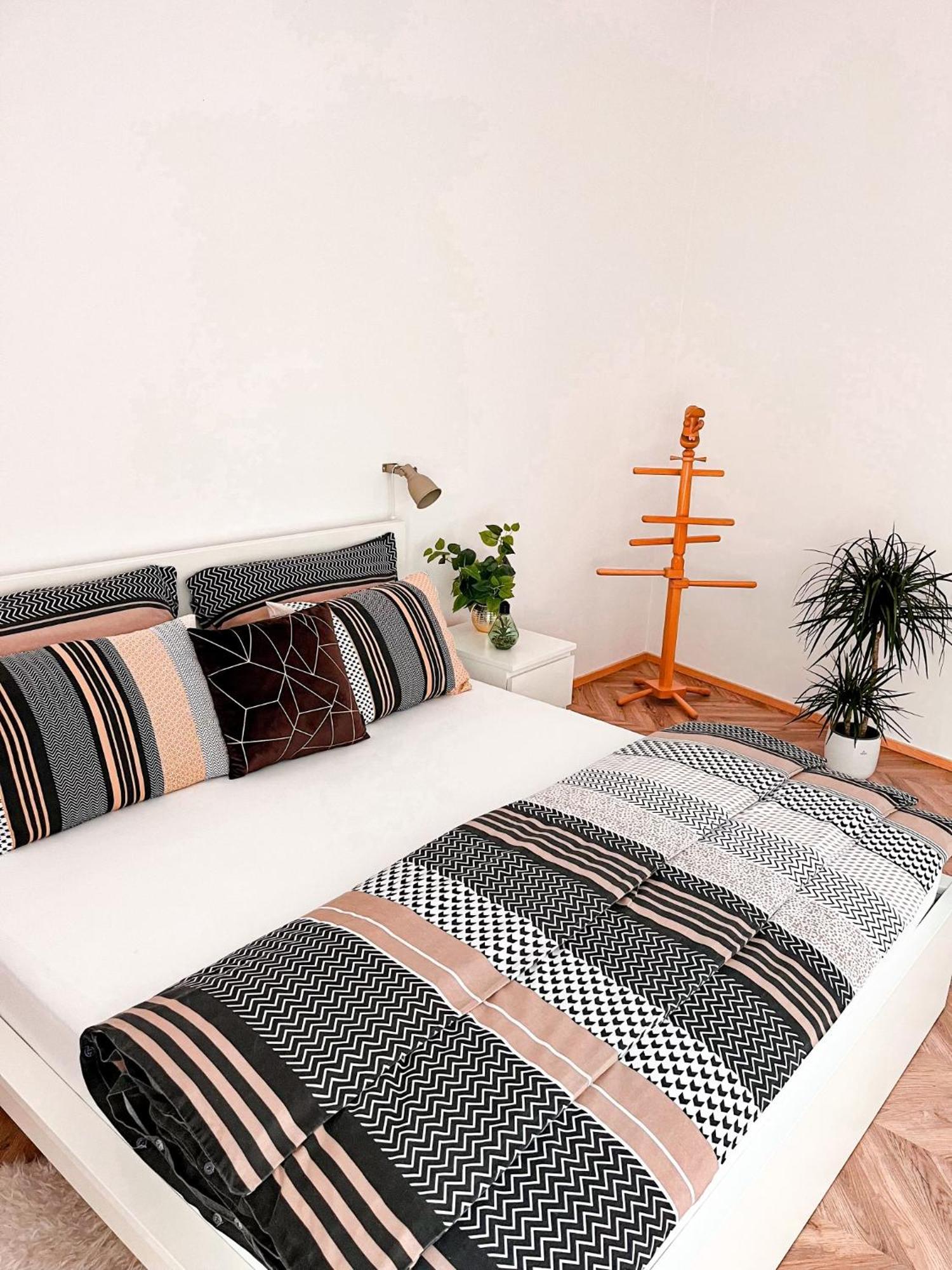 Apartman Niklan Rožnov pod Radhoštěm Exteriör bild